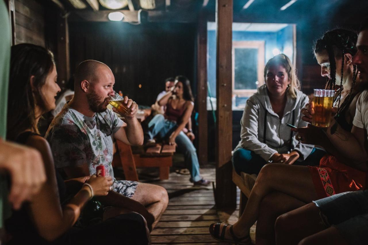 Mar De Fondo Hostel Пунта Дел Диабло Екстериор снимка